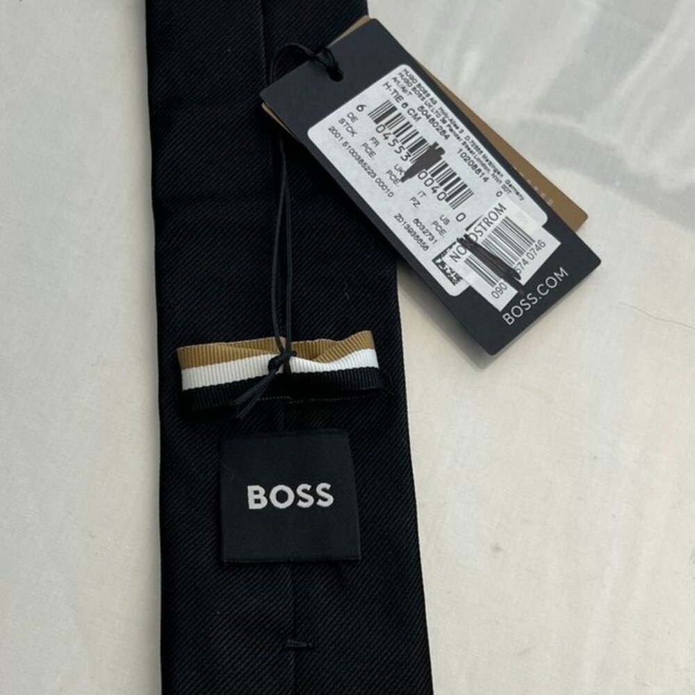 NEW BOSS Solid Silk Tie Black Slim 2.25" Width Made in Italy - Picture 5 of 9